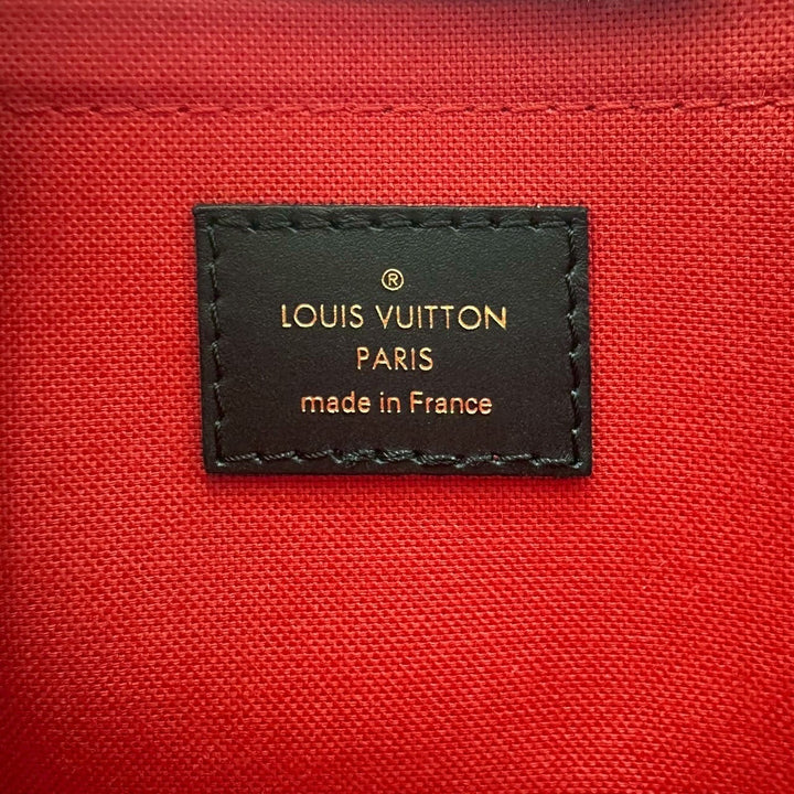 Louis Vuitton / ルイヴィトン　モノグラムジャイアント オンザゴーEW ショルダーバッグ M46653