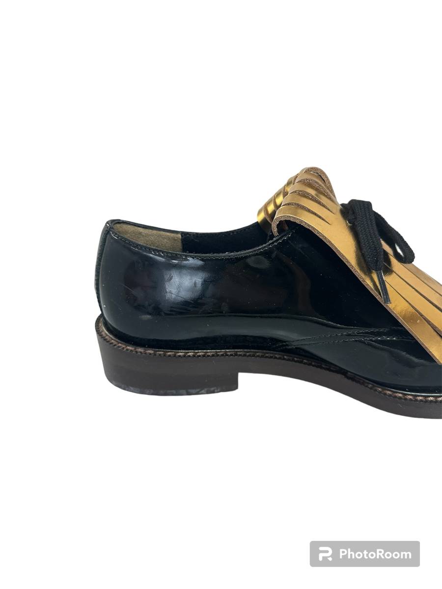 MARNI / 黒×ゴールドフリンジローファー